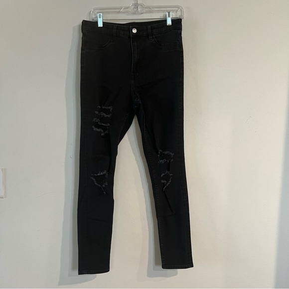 NWOT H&M Divided Jeans Womens Size 10 Black Distressed Ripped Stretch - Picture 1 of 9